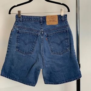RARE TRUE VINTAGE ORANGE TAB LEVIS SHORTS